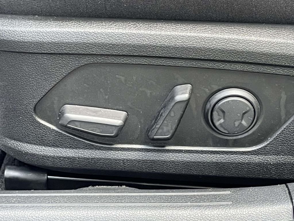 Certified Used 2024 Black Hyundai SEL image 16