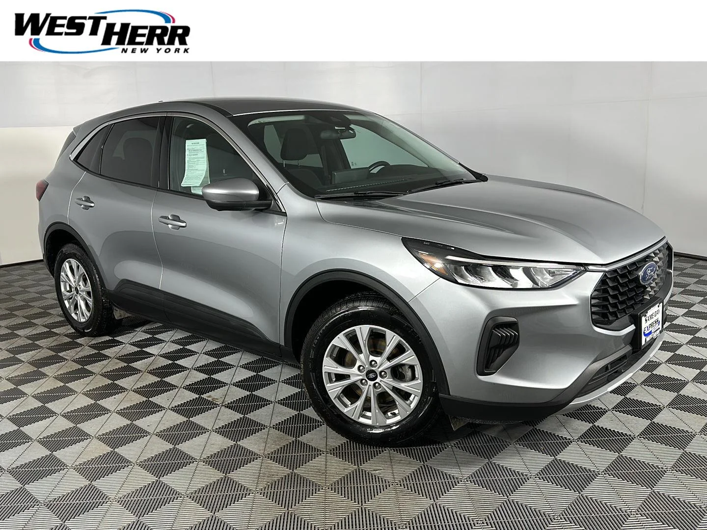 Used 2023 Iconic Silver Ford Active image 1