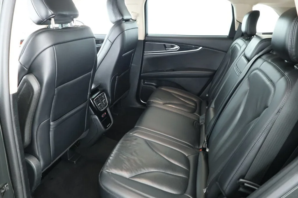 Used 2022 Gilded Green Metallic Clearcoat Lincoln Reserve AWD with Co-Pilot360 1.0 Plus Package & 20in Wheels image 20