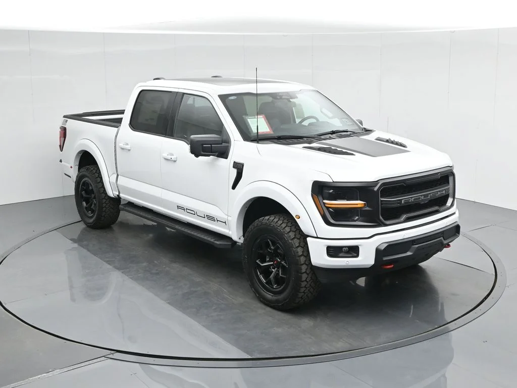 New 2025 Oxford White Ford XLT image 42