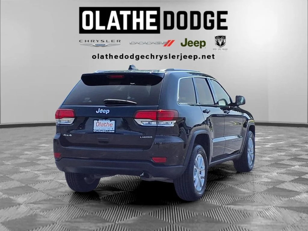 Certified Used 2021 Black Jeep Laredo X image 26