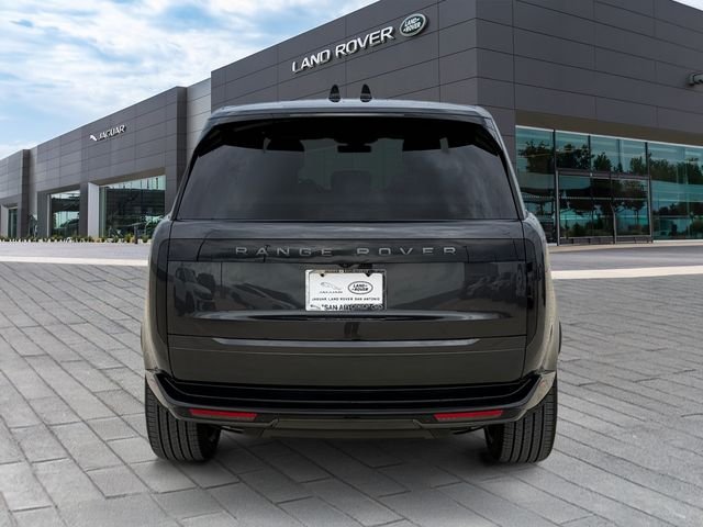 New 2026 Carpathian Grey Land Rover SE image 4