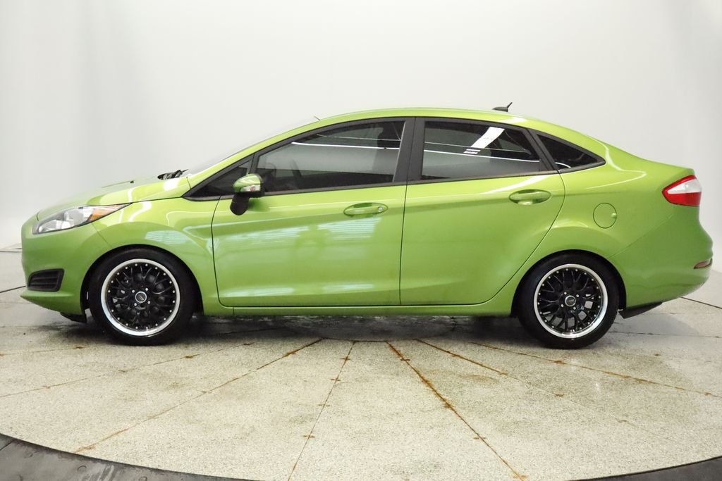 Used 2019 Ford Fiesta SE with VIN 3FADP4BJ5KM116066 for sale in Coon Rapids, Minnesota