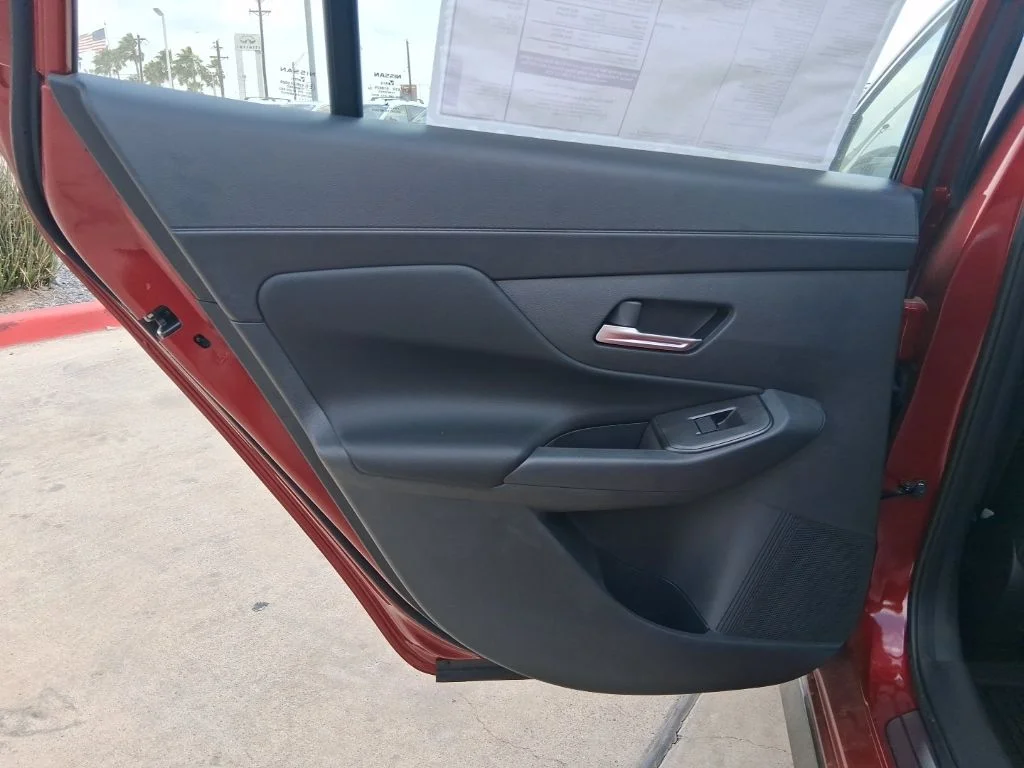 New 2026 Scarlet Ember Tintcoat Nissan SR image 32