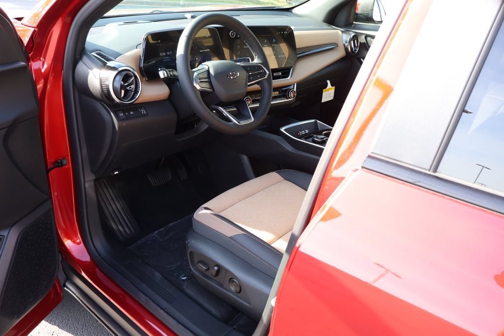 2027 Chevrolet Equinox ACTIV - Photo 13