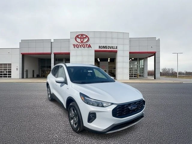 2025 Ford Escape ST-Line Select - Photo 1