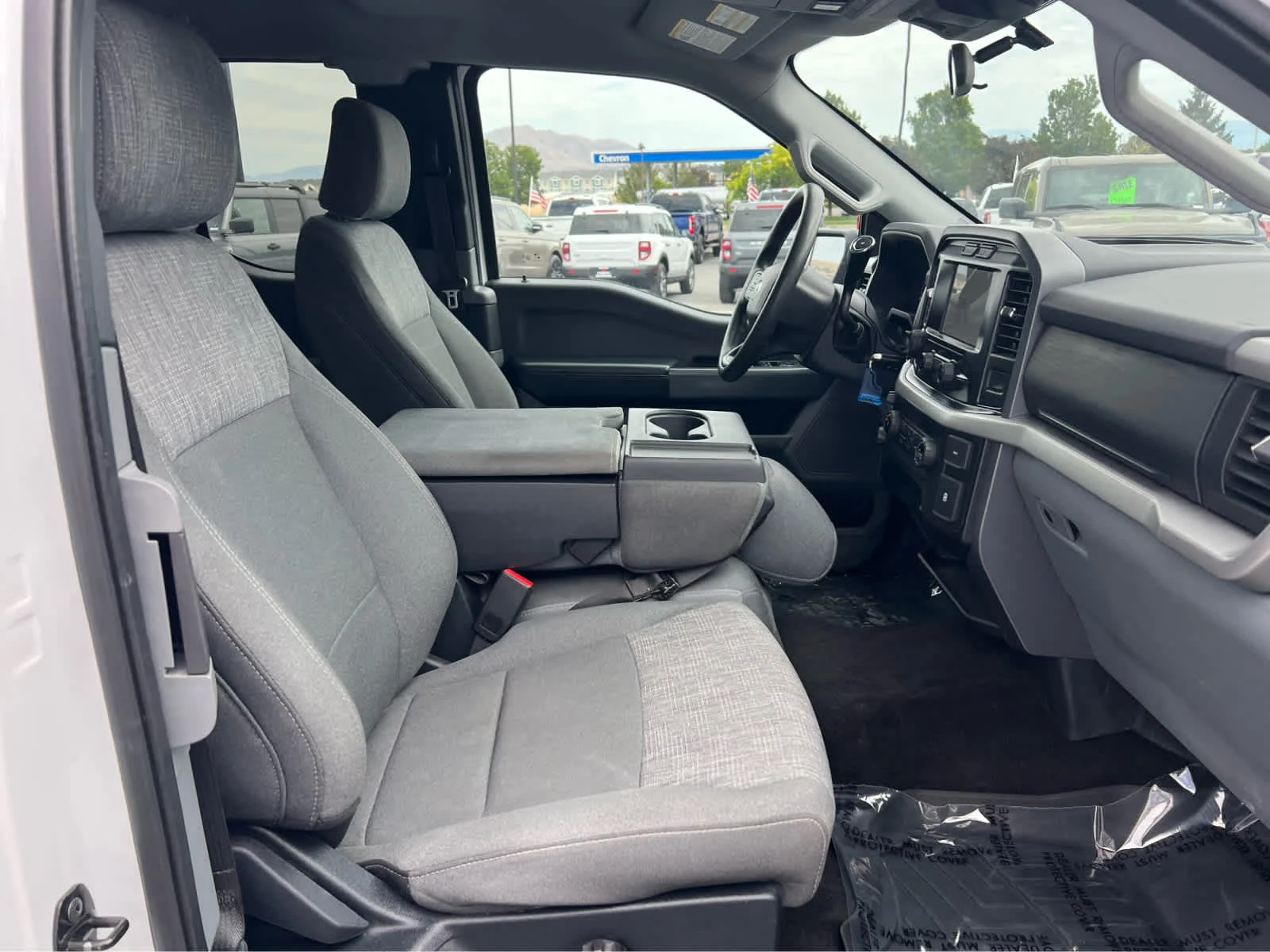 Certified Used 2022 Oxford White Clearcoat Ford XLT image 17