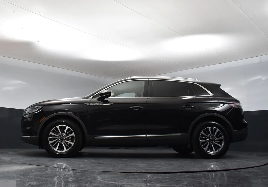 Used 2023 Black Lincoln Standard image 32