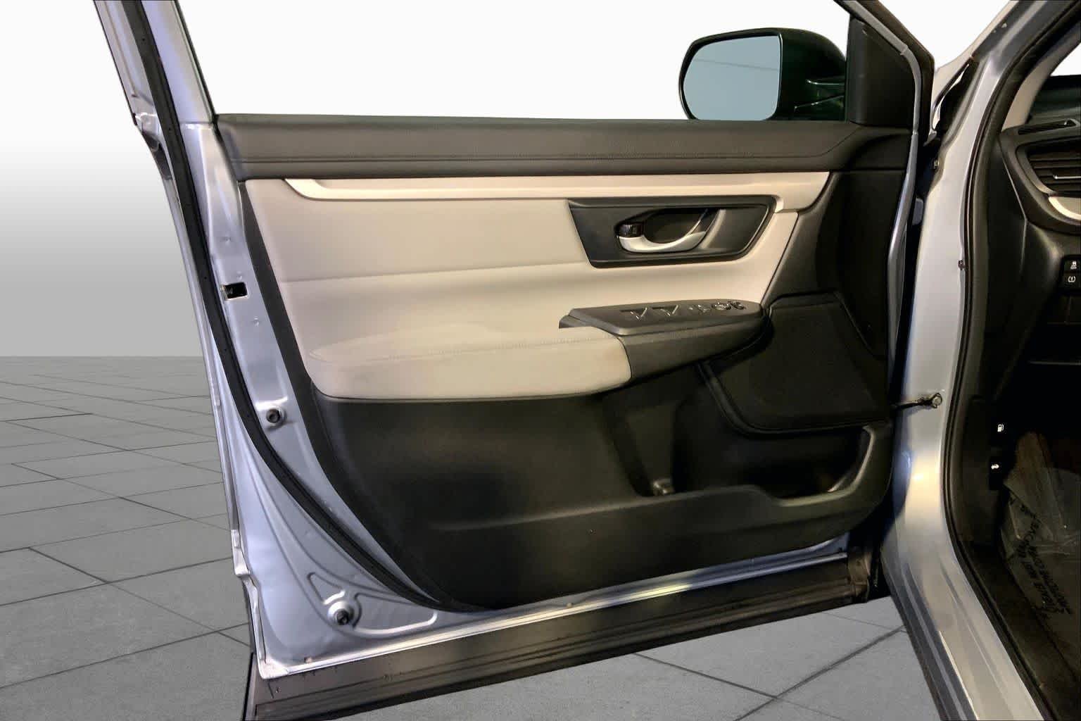 Used 2019 Lunar Silver Metallic Honda LX image 21