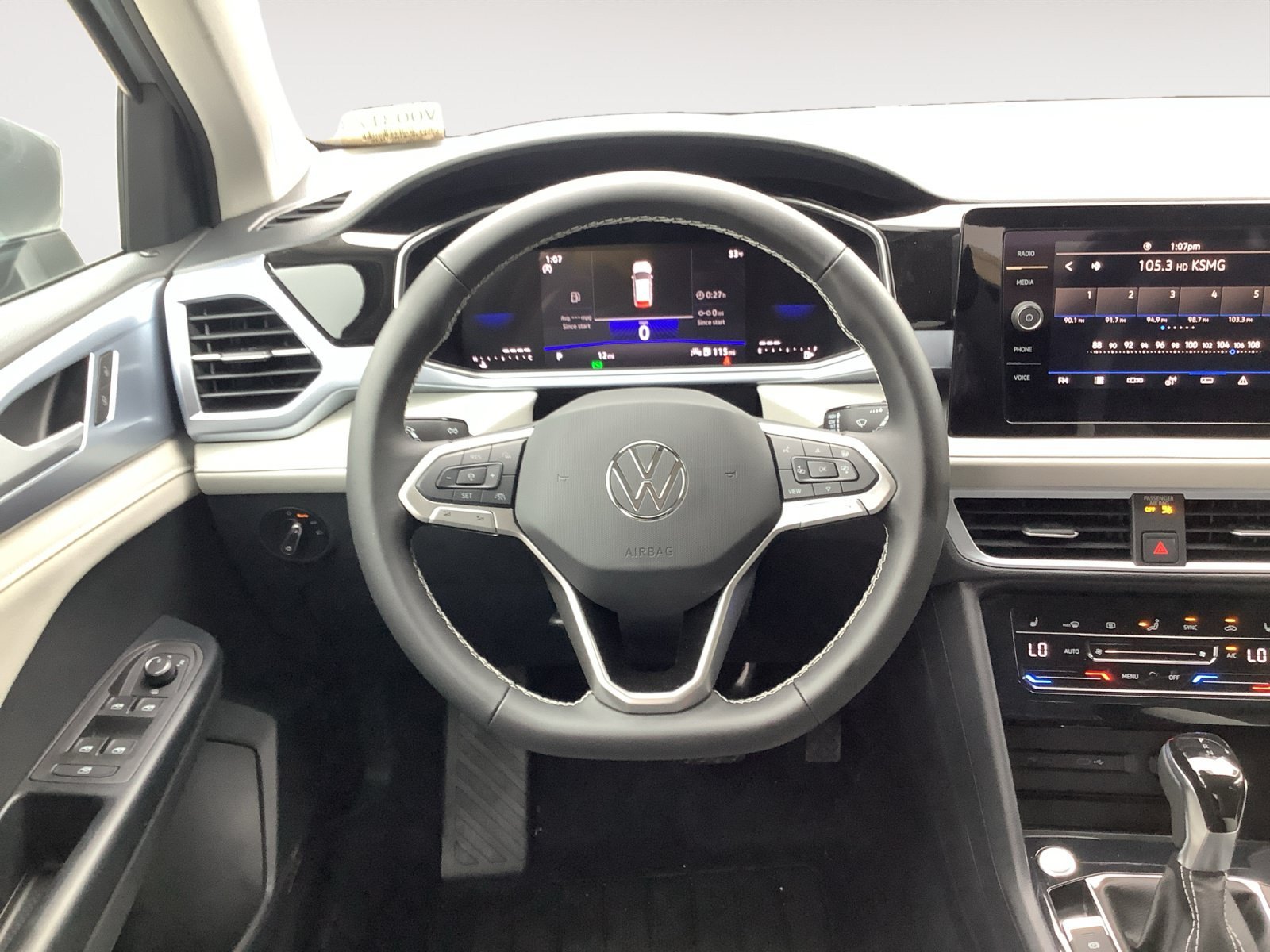 New 2026 Platinum Gray Metallic Volkswagen SE image 15