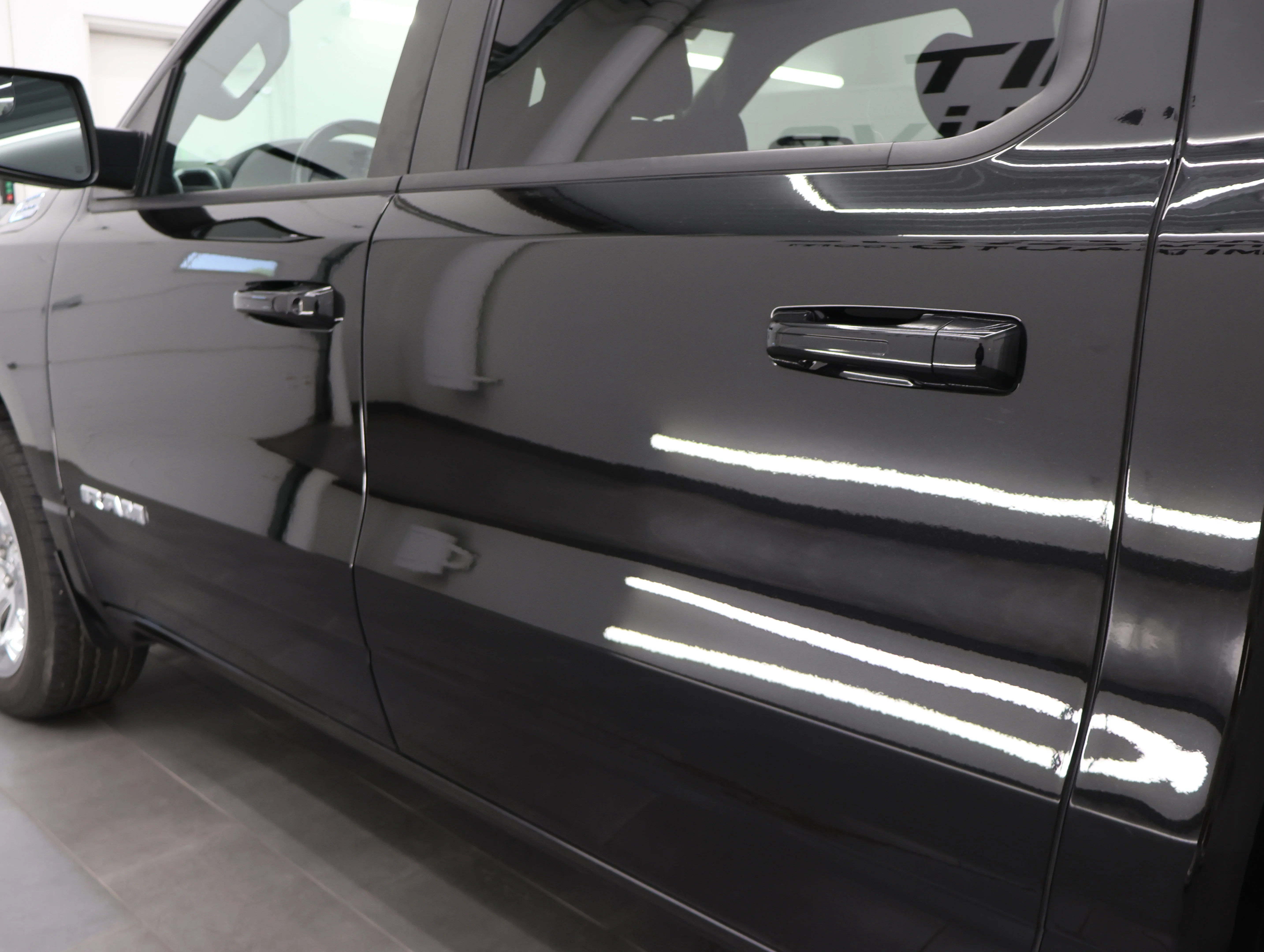Used 2022 Diamond Black Crystal Pearlcoat Ram Big Horn/Lone Star image 30