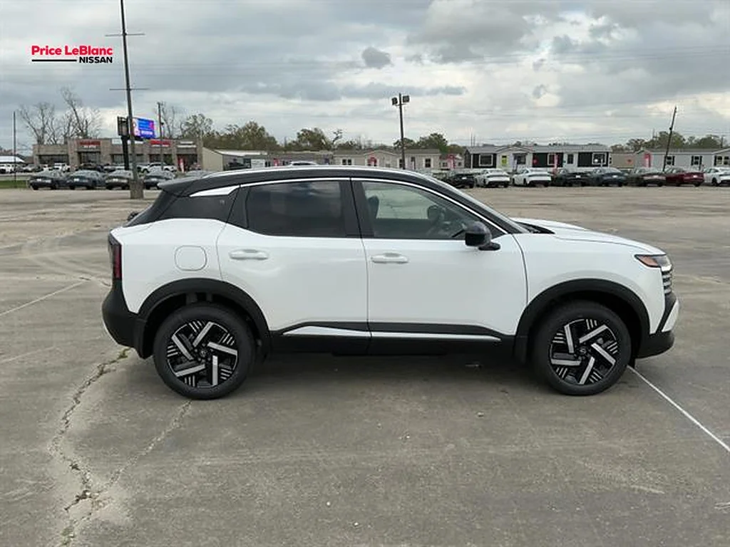 New 2026 Aspen White TriCoat/Super Black Nissan SV image 8