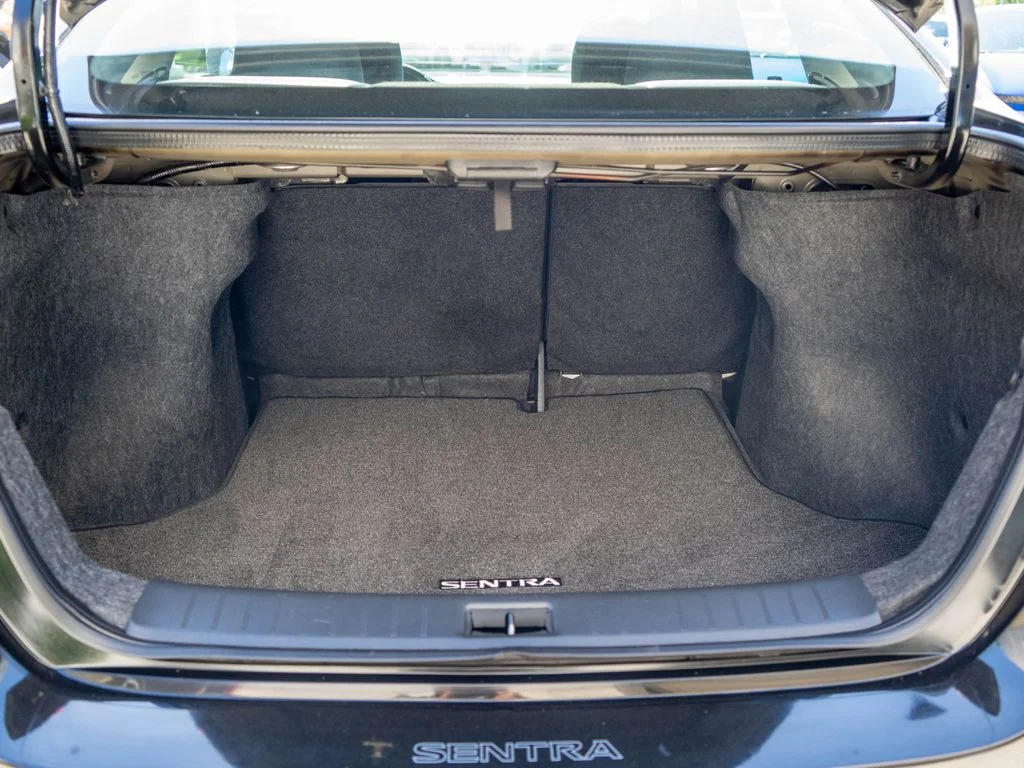 Used 2019 Black Nissan SR image 31