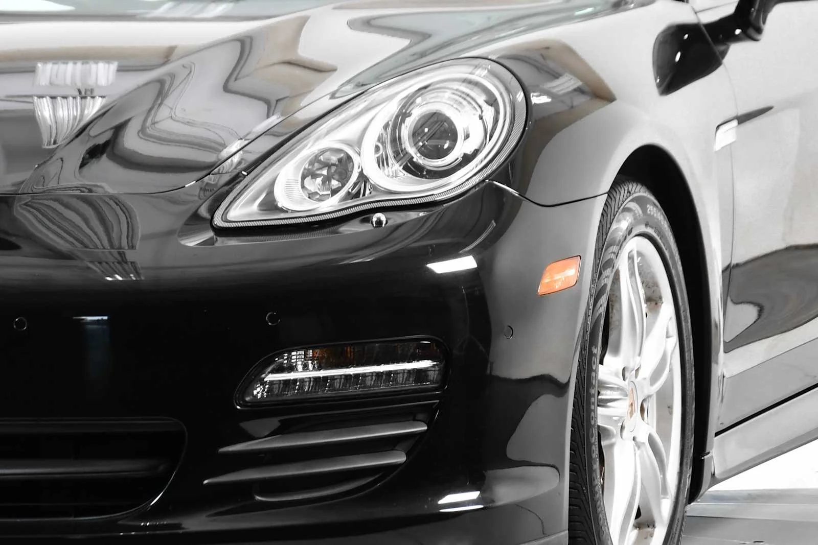 Used 2013 Black Porsche  image 10