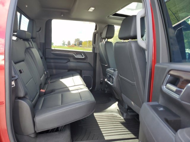 Used 2025 Red GMC SLT image 23