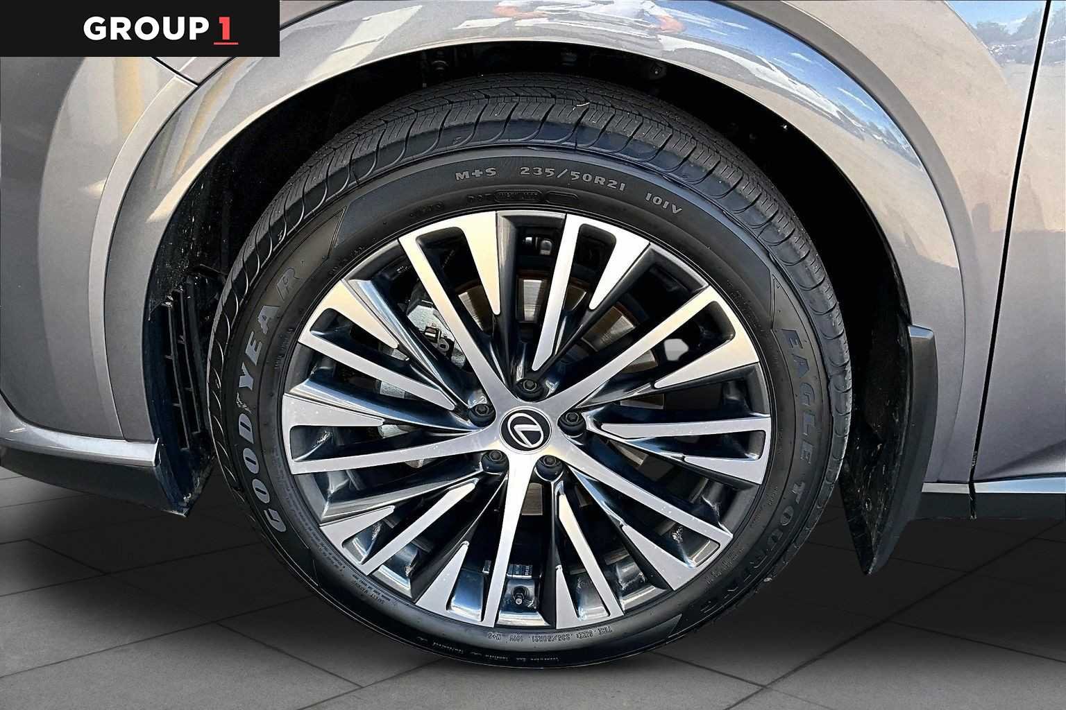 Used 2023 Nebula Gray Pearl Lexus Premium Plus image 10