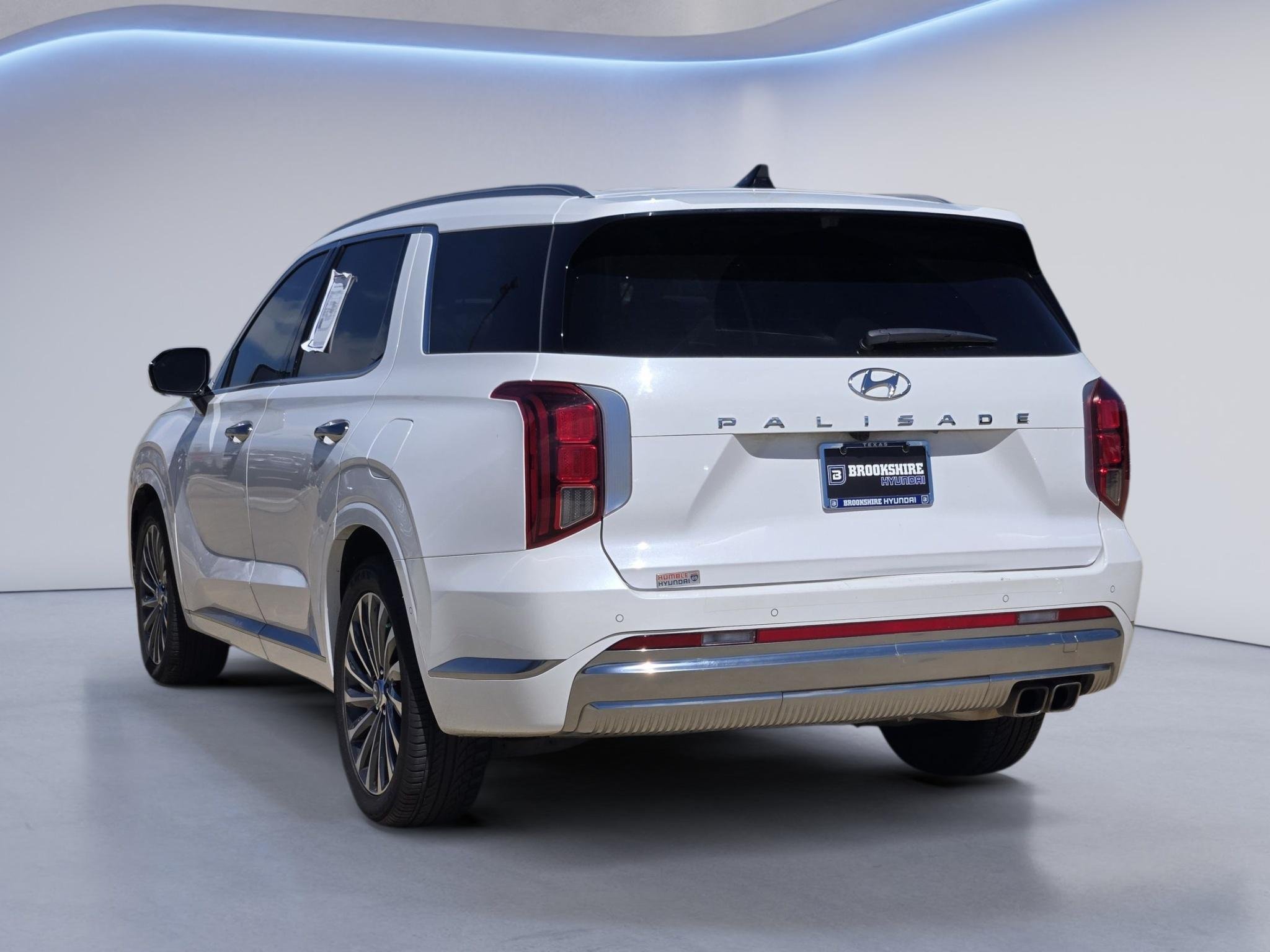 Used 2024 Hyper White Hyundai Calligraphy image 8