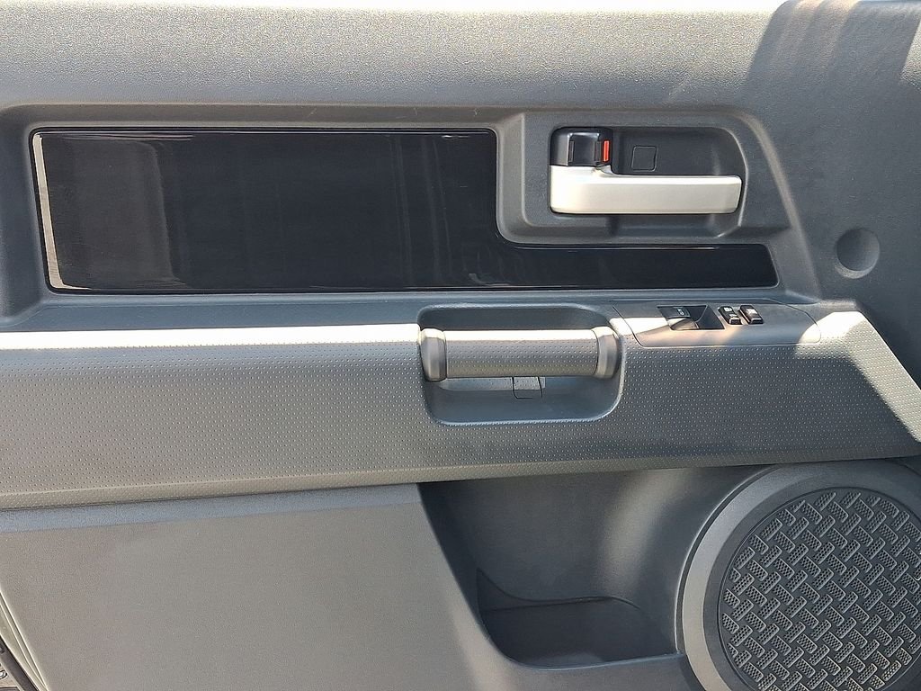 Used 2014 Black Toyota Base image 13