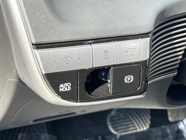 Used 2024 Gray Hyundai SEL image 27