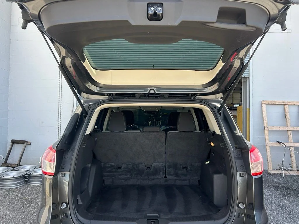 Used 2016 Gray Ford SE image 28