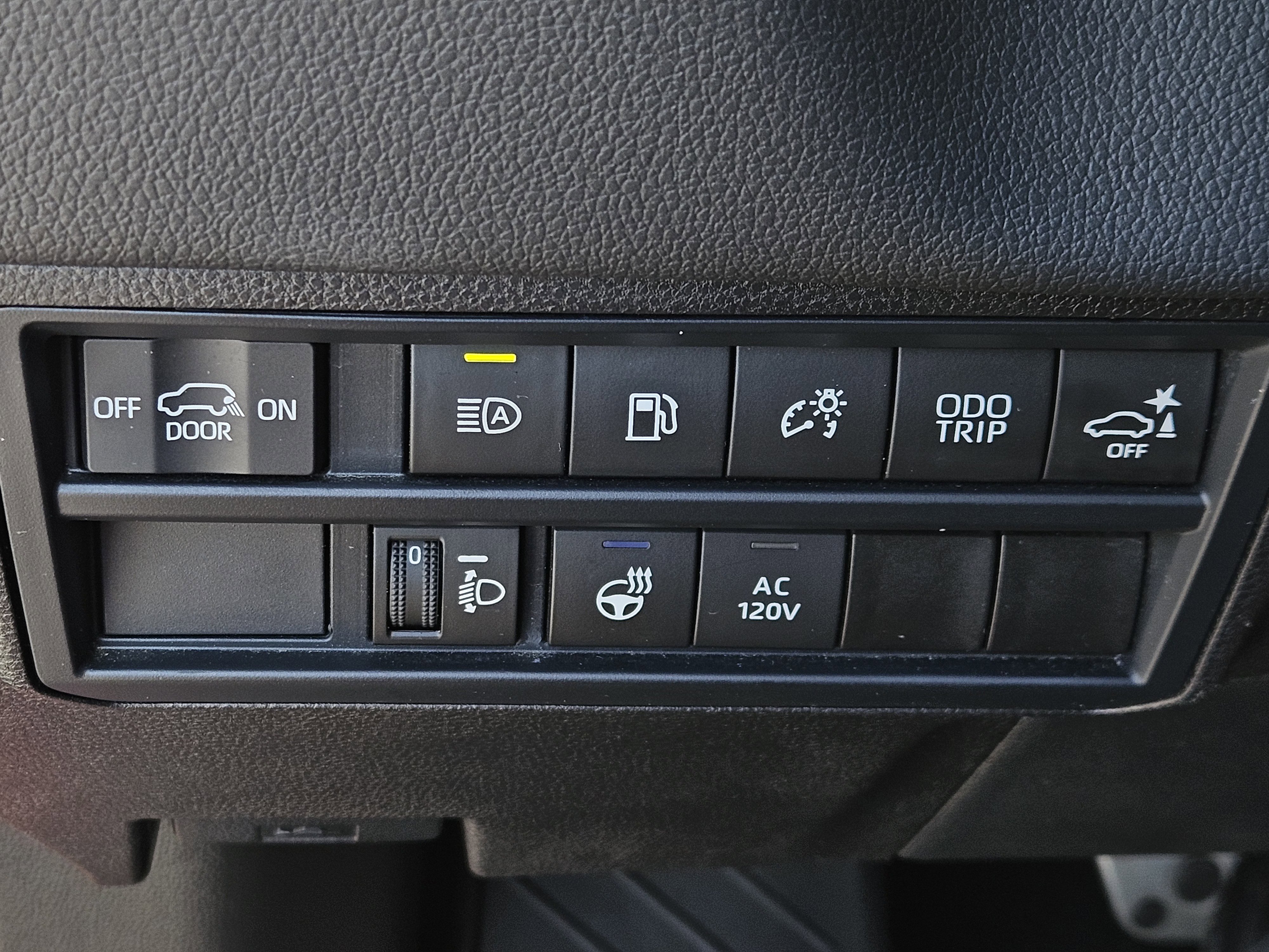 2025 Toyota Sequoia SR5 - Photo 23