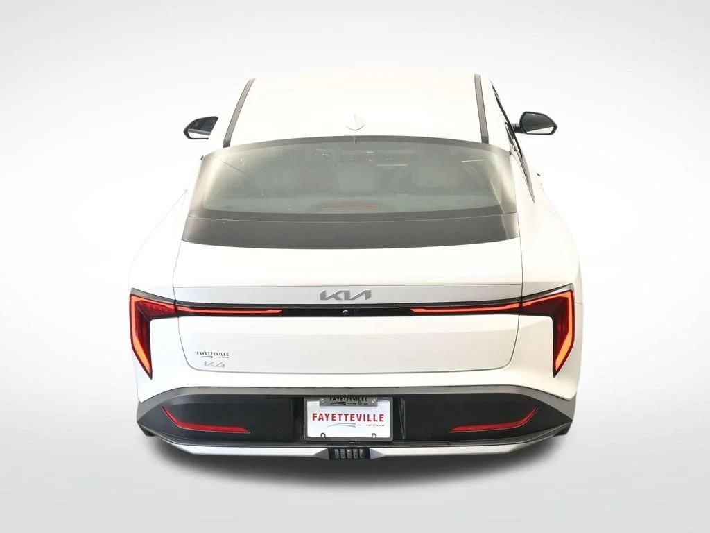 2025 Kia K4 LXS - Photo 26