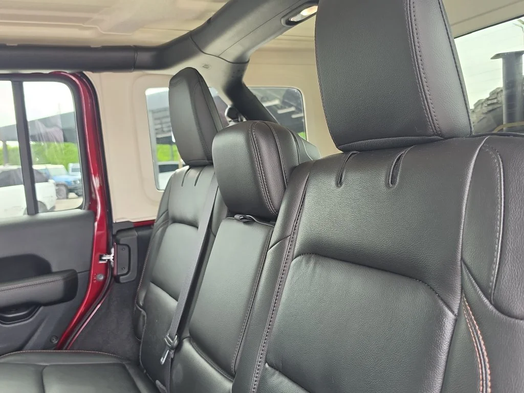 Used 2021 Snazzberry Pearlcoat Jeep Unlimited Rubicon 392 image 14