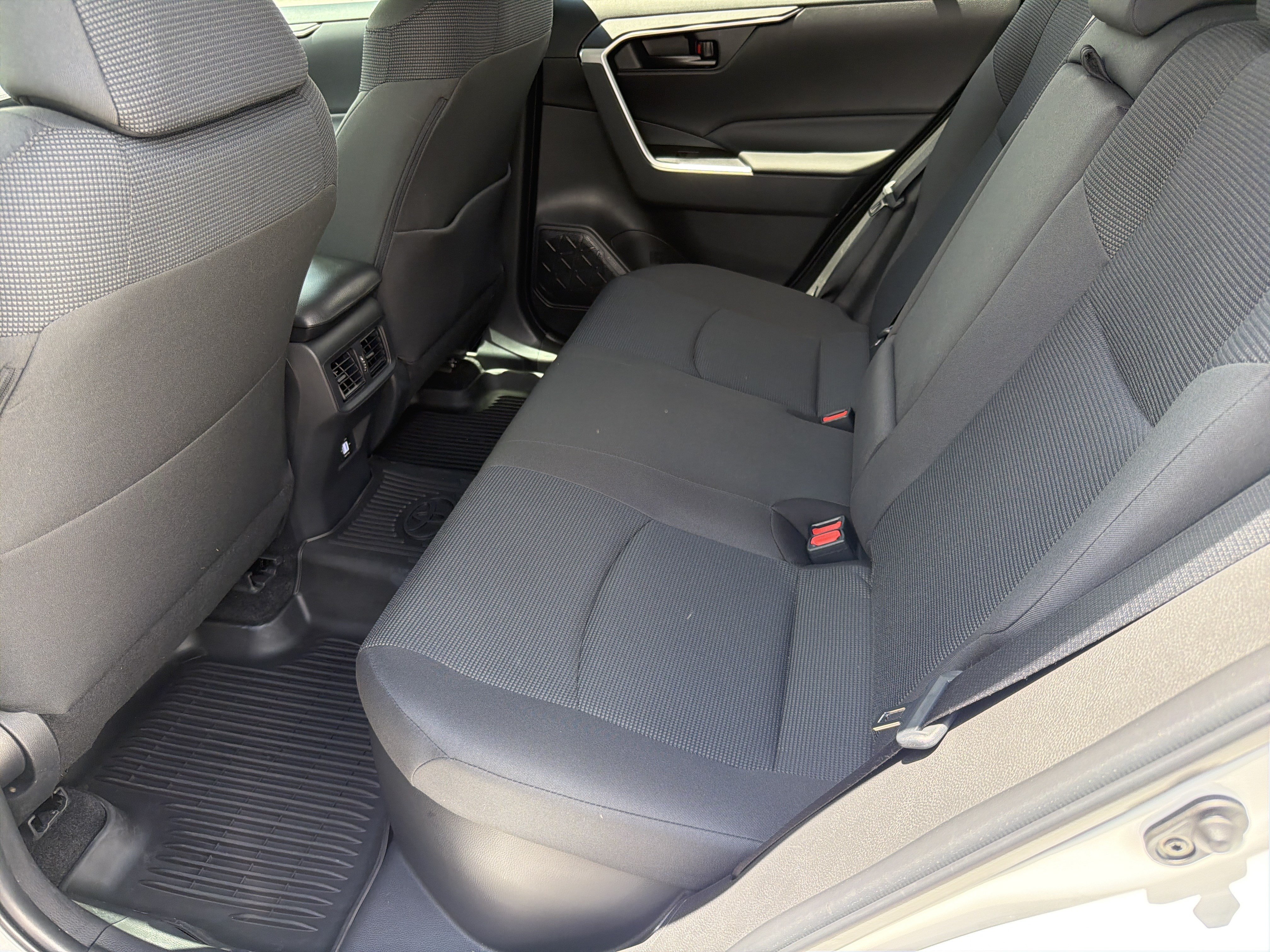 Certified Used 2023 Wind Chill Pearl Toyota LE image 30