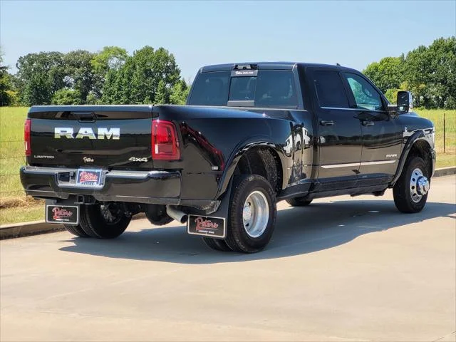 New 2025 Diamond Black Crystal Pearl-Coat Exterior Paint RAM Limited image 15