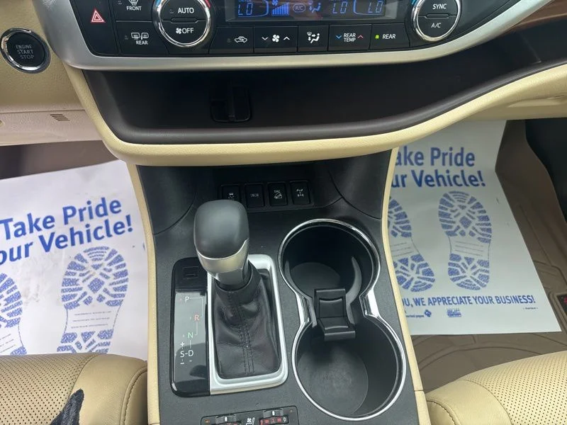 Used 2017 Brown Toyota Limited image 42