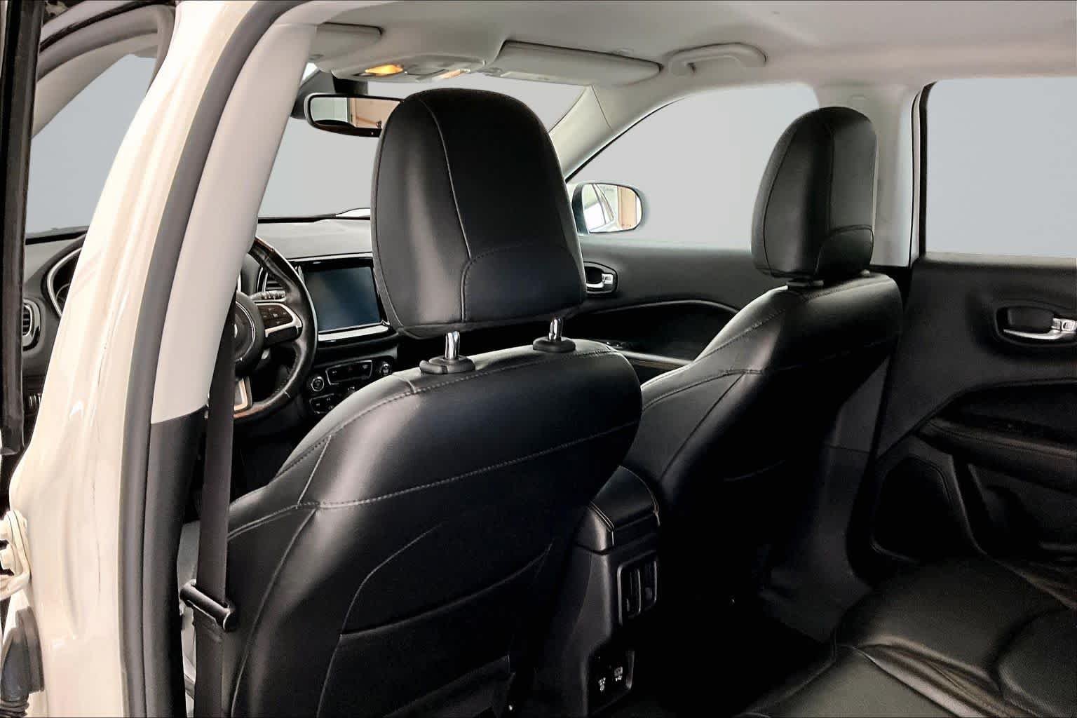 Used 2018 White Clearcoat Jeep Limited image 12