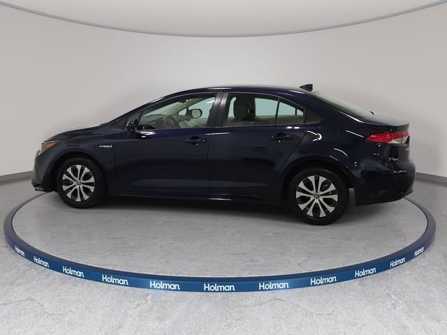 Certified Used 2020  Toyota LE image 8