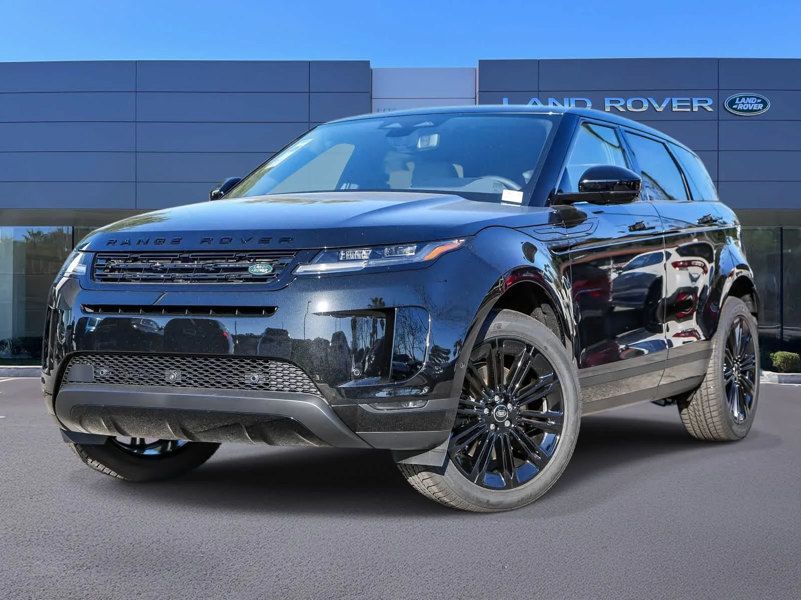 2026 Land Rover Range Rover Evoque S's photo