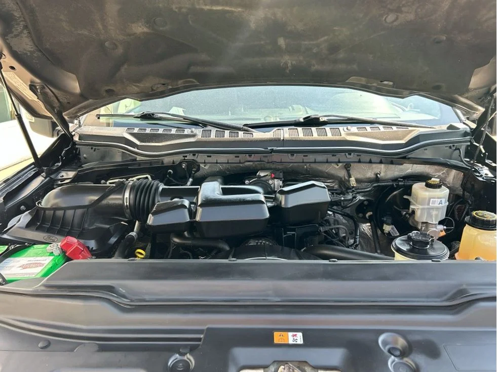 Used 2017 Magnetic Metallic Ford XLT image 3