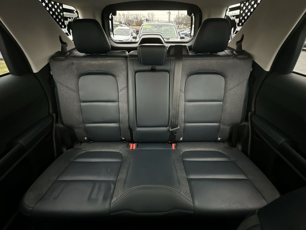 Used 2022 Silver Metallic Ford Outer Banks image 21