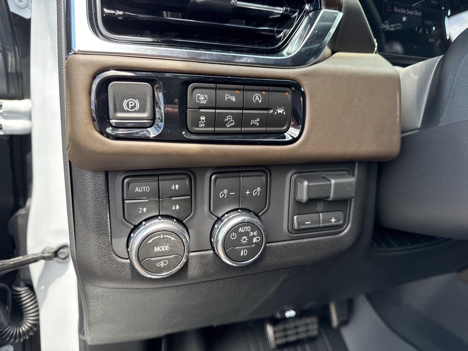 New 2026 Glacier White Tricoat GMC Denali Ultimate image 26