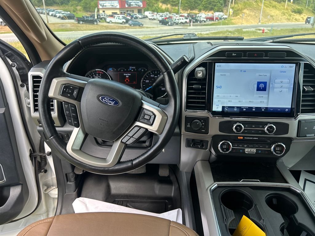 Used 2022 White Ford Lariat image 16