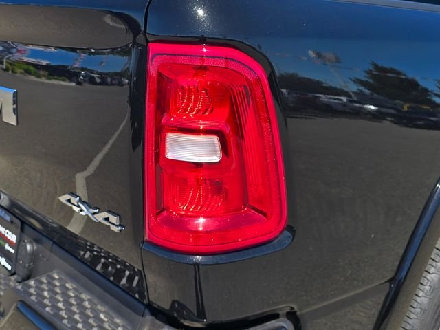 New 2026 Diamond Black Crystal Pearl-Coat Exterior Paint RAM Big Horn/Lone Star image 33