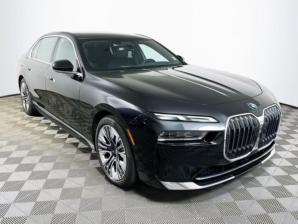 Used 2023 Black Sapphire Metallic BMW xDrive60 image 3