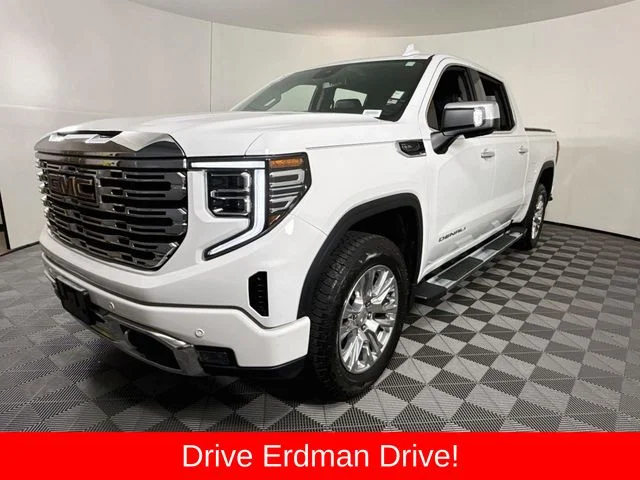 Used 2022 White GMC Denali image 3