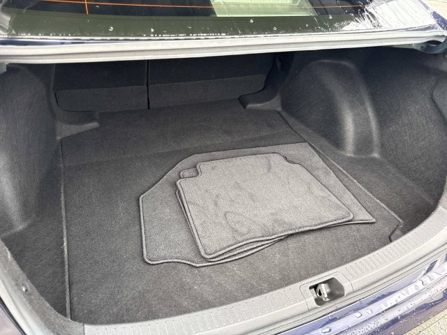 2024 Toyota Corolla LE - Photo 11
