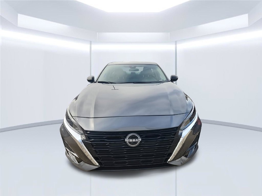 Used 2025 Gray Nissan 2.5 SV image 8
