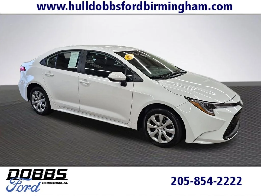 2026 Toyota Corolla LE CVT's photo
