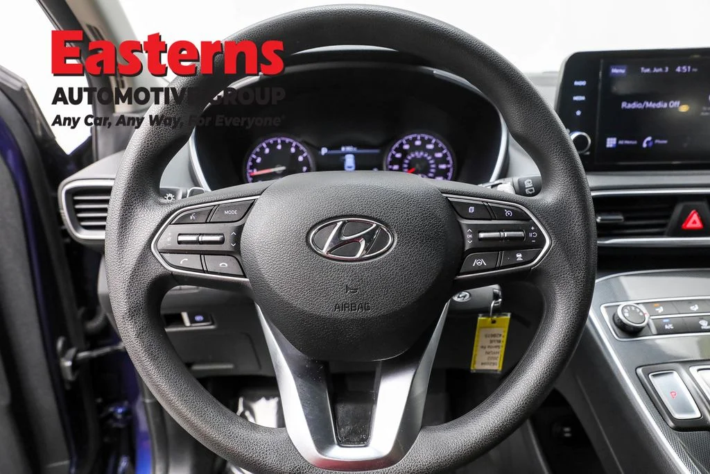 Used 2022 Blue Hyundai SE image 10