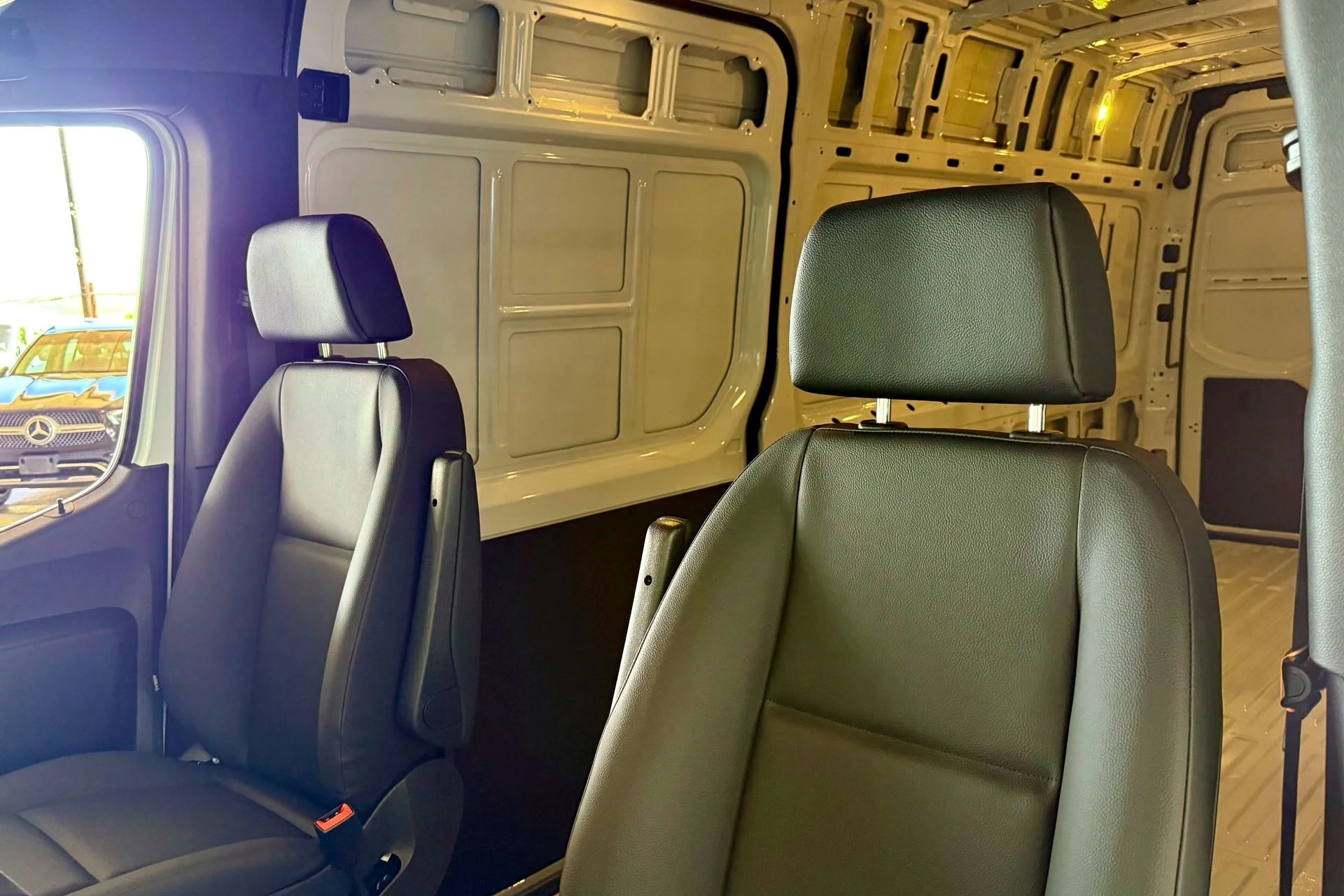 New 2026  Mercedes-Benz Cargo 170 WB image 8