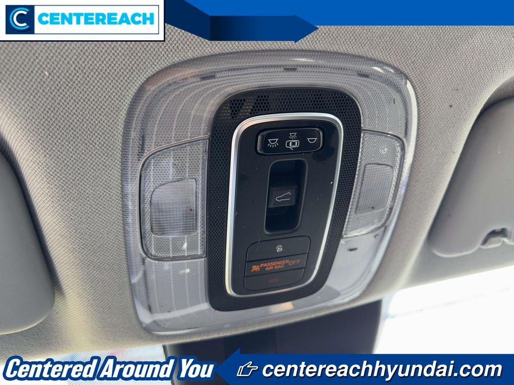 2022 Hyundai Elantra Limited - Photo 32