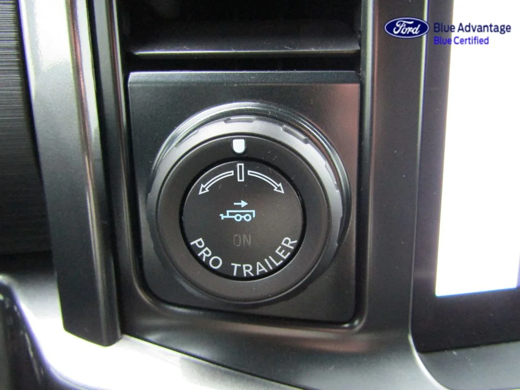 Certified Used 2023 Avalanche Ford XLT image 34