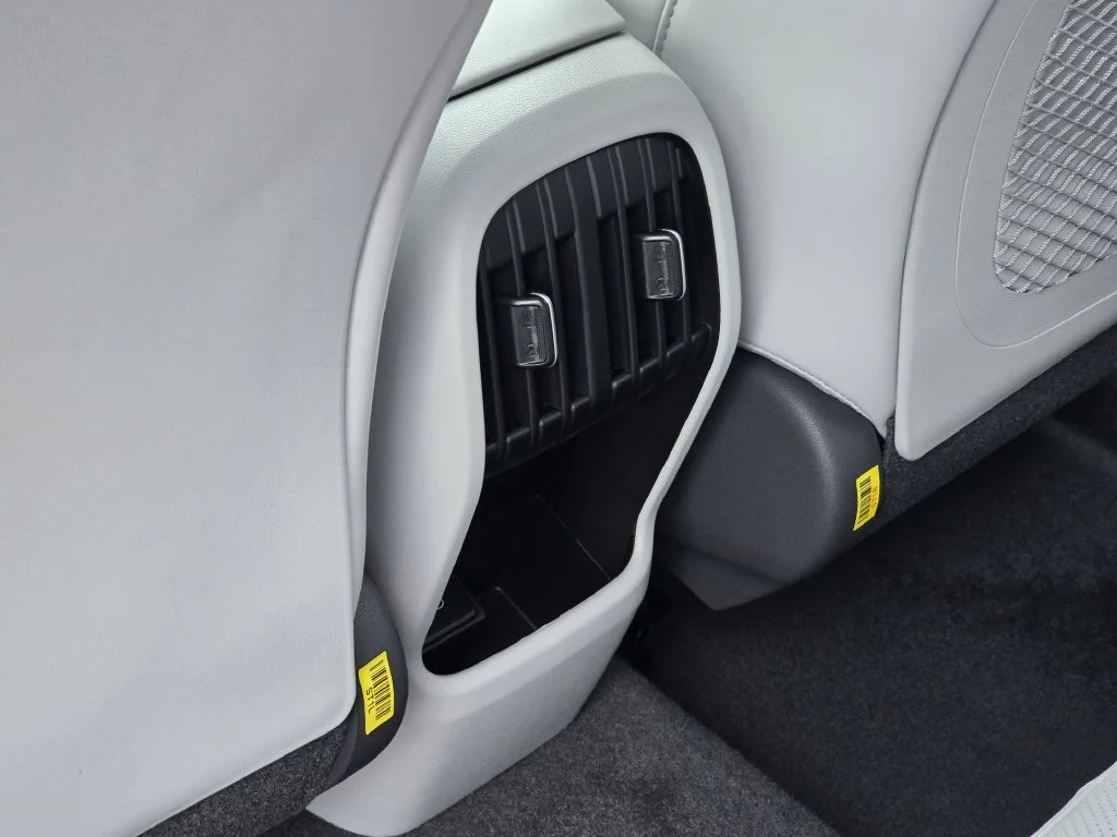 New 2027 Green Hyundai SEL Premium image 13