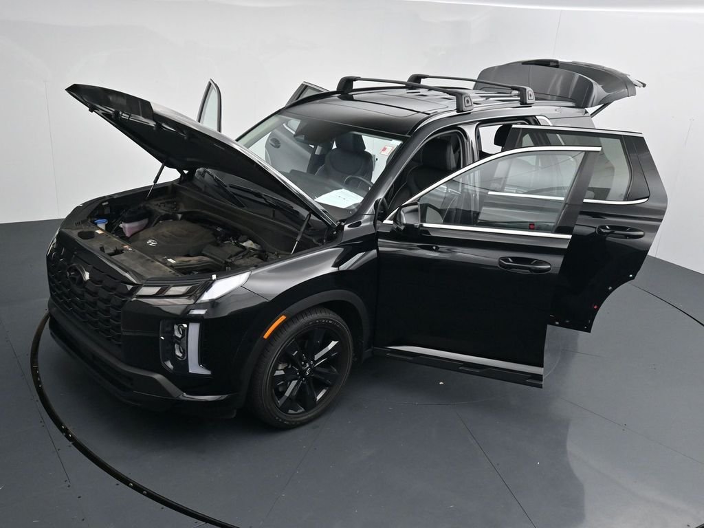Used 2023 Black Hyundai XRT image 26