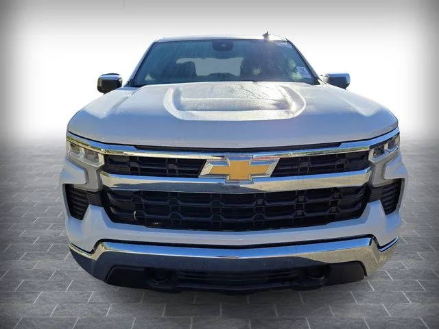 Used 2023 White Chevrolet LT image 2